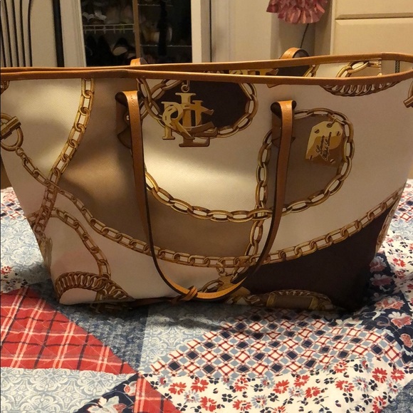 Ralph Lauren Handbags - Ralph Lauren tote with zipper